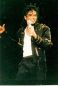 towx1nt-mj-dangerous-tour-michael-jackson-721836.jpg